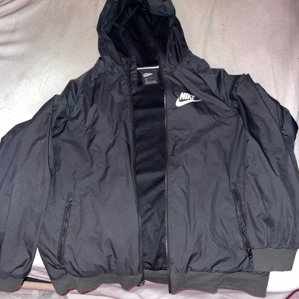 Nike Black windbreaker Boys Large